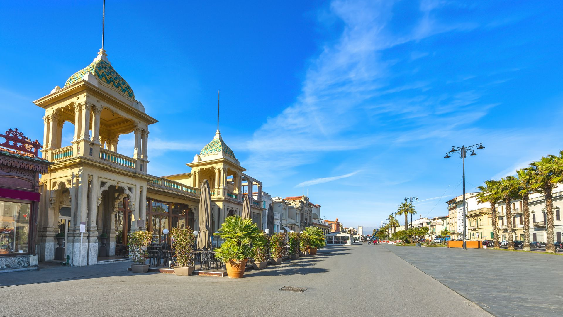 Passeggiata-Lungomare-Viareggio